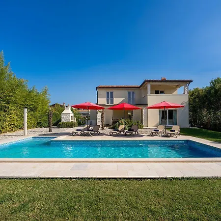 Prázdninový dům Traumhafte Mit Meerblick, Privatpool, Babybett, Bbq-bereich, Waschmaschine Kaštelir