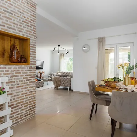Traumhafte Mit Meerblick, Privatpool, Babybett, Bbq-bereich, Waschmaschine Prázdninový dům Kaštelir