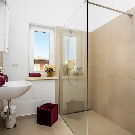 Traumhafte Mit Meerblick, Privatpool, Babybett, Bbq-bereich, Waschmaschine Kaštelir