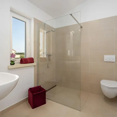 Traumhafte Mit Meerblick, Privatpool, Babybett, Bbq-bereich, Waschmaschine * Kaštelir
