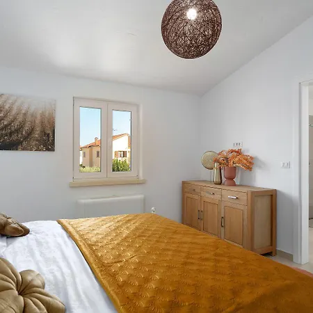 Traumhafte Mit Meerblick, Privatpool, Babybett, Bbq-bereich, Waschmaschine * Kaštelir