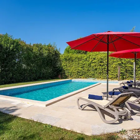 Traumhafte Mit Meerblick, Privatpool, Babybett, Bbq-bereich, Waschmaschine Kaštelir
