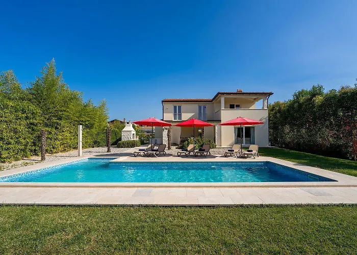 Vikendica Traumhafte Mit Meerblick, Privatpool, Babybett, Bbq-bereich, Waschmaschine Kastelir