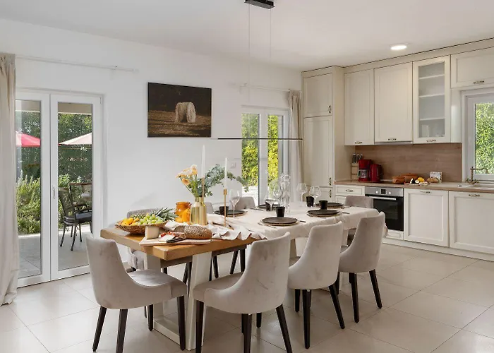 Traumhafte Mit Meerblick, Privatpool, Babybett, Bbq-bereich, Waschmaschine Vikendica Kastelir