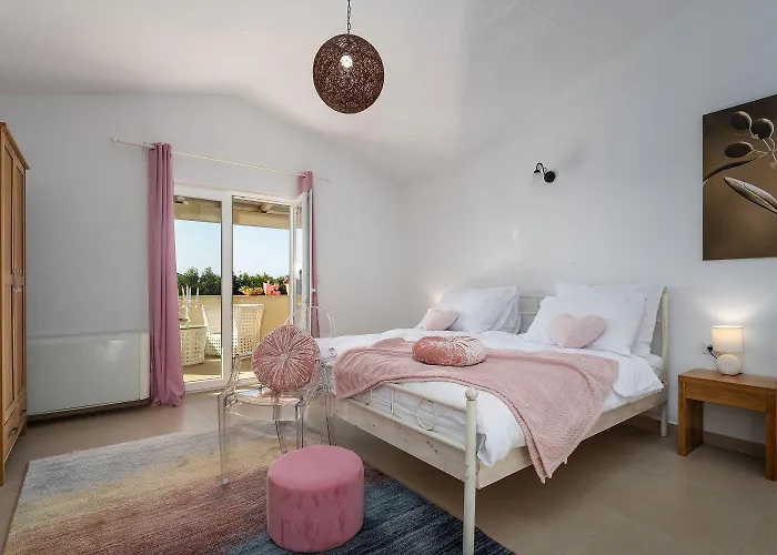 Traumhafte Mit Meerblick, Privatpool, Babybett, Bbq-bereich, Waschmaschine Kastelir