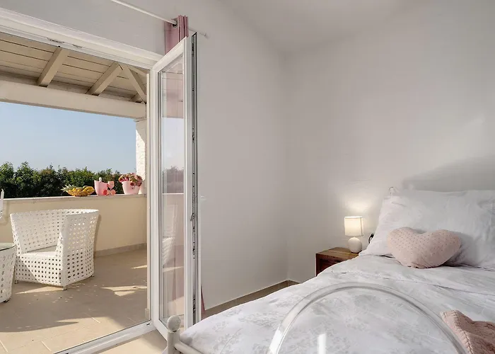 Traumhafte Mit Meerblick, Privatpool, Babybett, Bbq-bereich, Waschmaschine Kastelir