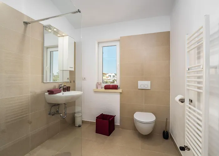 Traumhafte Mit Meerblick, Privatpool, Babybett, Bbq-bereich, Waschmaschine Vikendica Kastelir