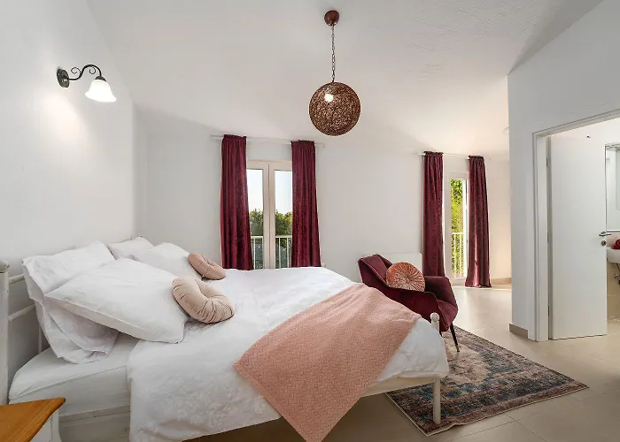 Vikendica Traumhafte Mit Meerblick, Privatpool, Babybett, Bbq-bereich, Waschmaschine