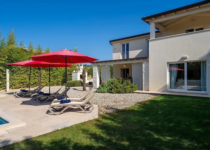 Traumhafte Mit Meerblick, Privatpool, Babybett, Bbq-bereich, Waschmaschine Vikendica Kastelir